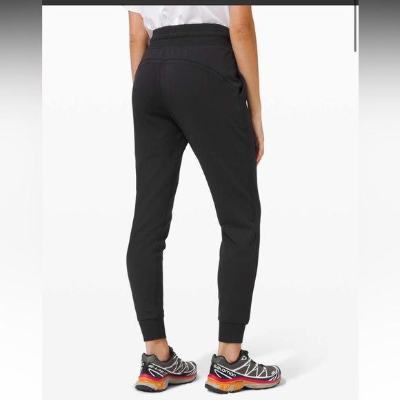 lululemon athletica Pants - Lululemon Warm Down High Rise Jogger Modal Fleece Casual Pants in Black size 6